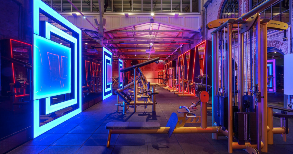 Why Premium Strength Equipment Is Becoming the Standard in Modern Fitness Facilities 2 Premium gym80 strength equipment in a modern fitness facility with advanced commercial gym design